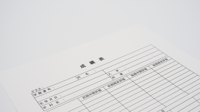 成績管理業務で発生する負担の原因